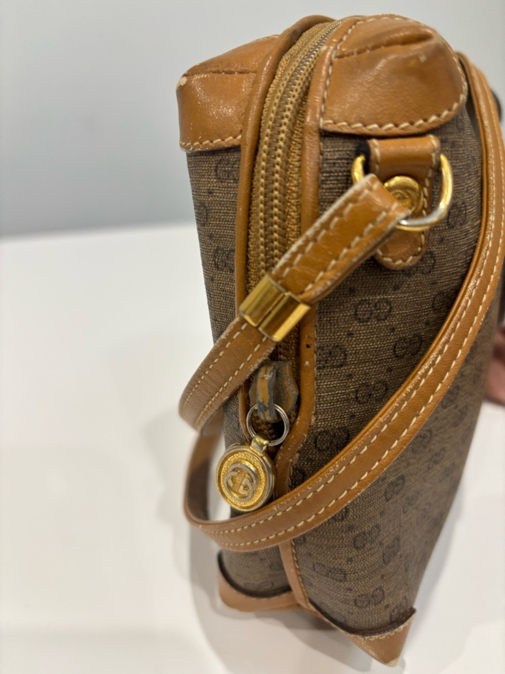 Vintage Gucci GG Supreme Canvas Crossbody Bag Brown Tan Monogram Mini Bag - Picture 4 of 11